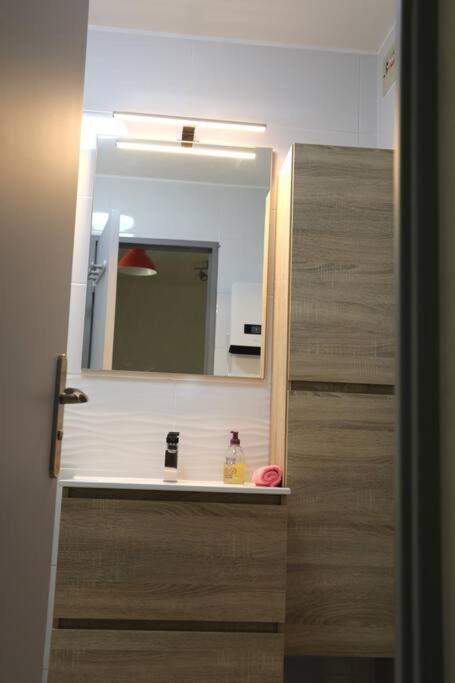 Petit Paradis Classe 3 Etoiles A 200M De La Plage! Terrasse-Wifi-Parking-Clim Saint-Mandrier-sur-Mer Buitenkant foto